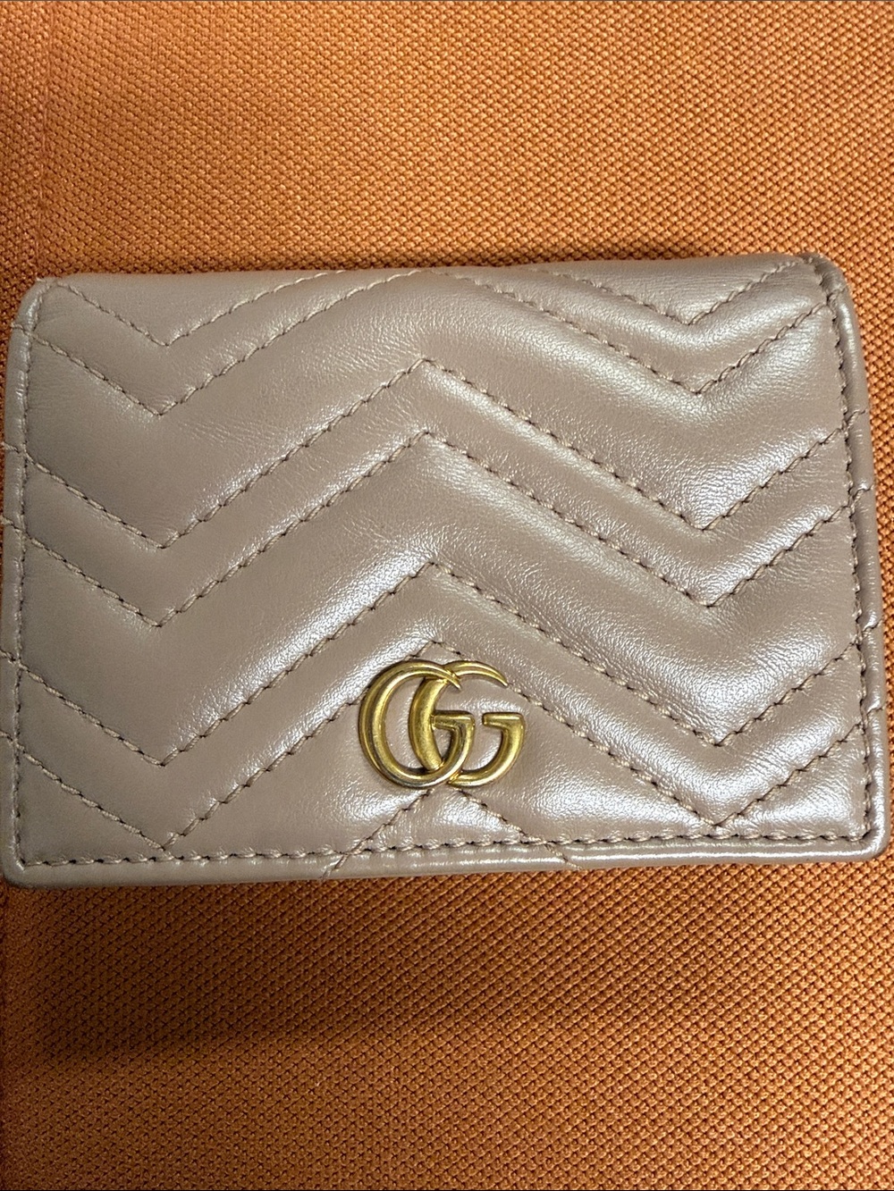 Gucci Taupe Chevron Card Case with Gold Double G